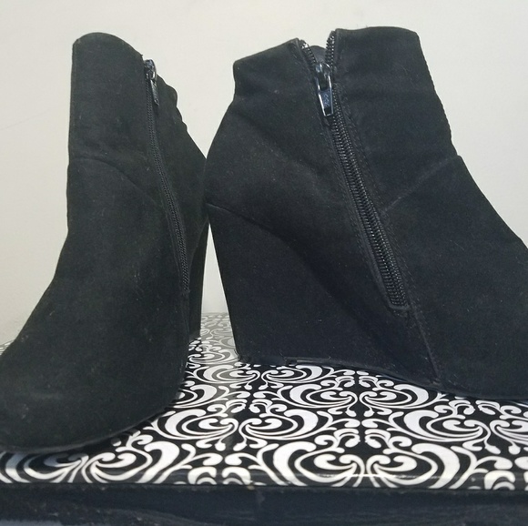 Boot - Picture 3 of 3